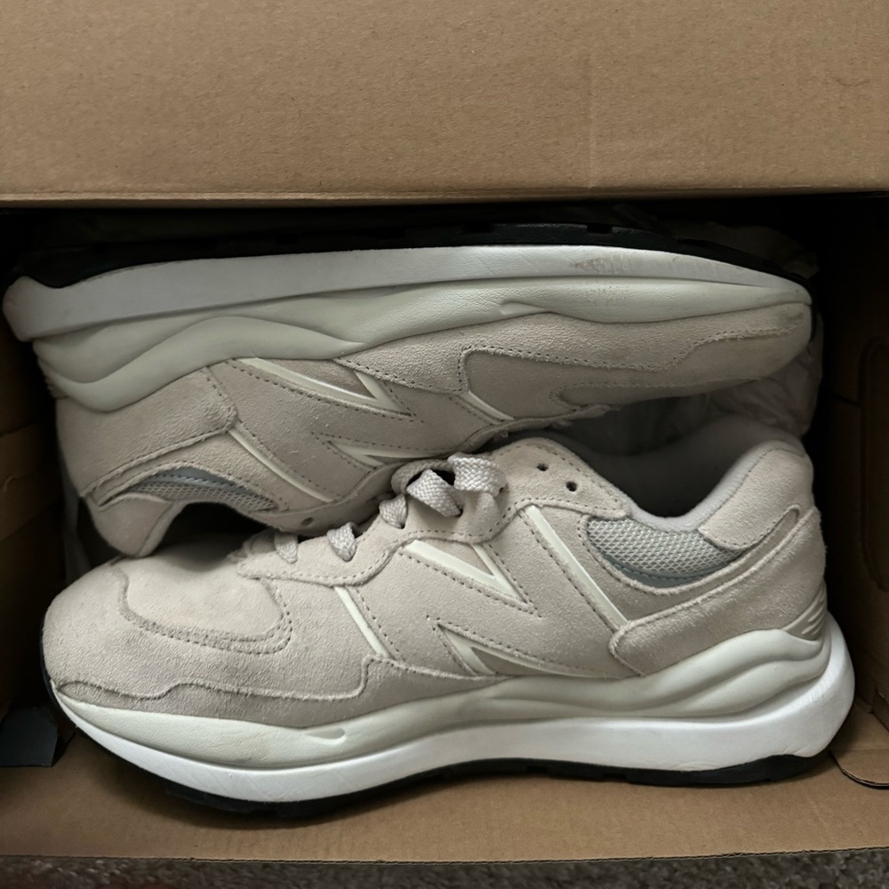 New Balance 57/40 sea salt men’s size 8 women’s size 9.5/10
